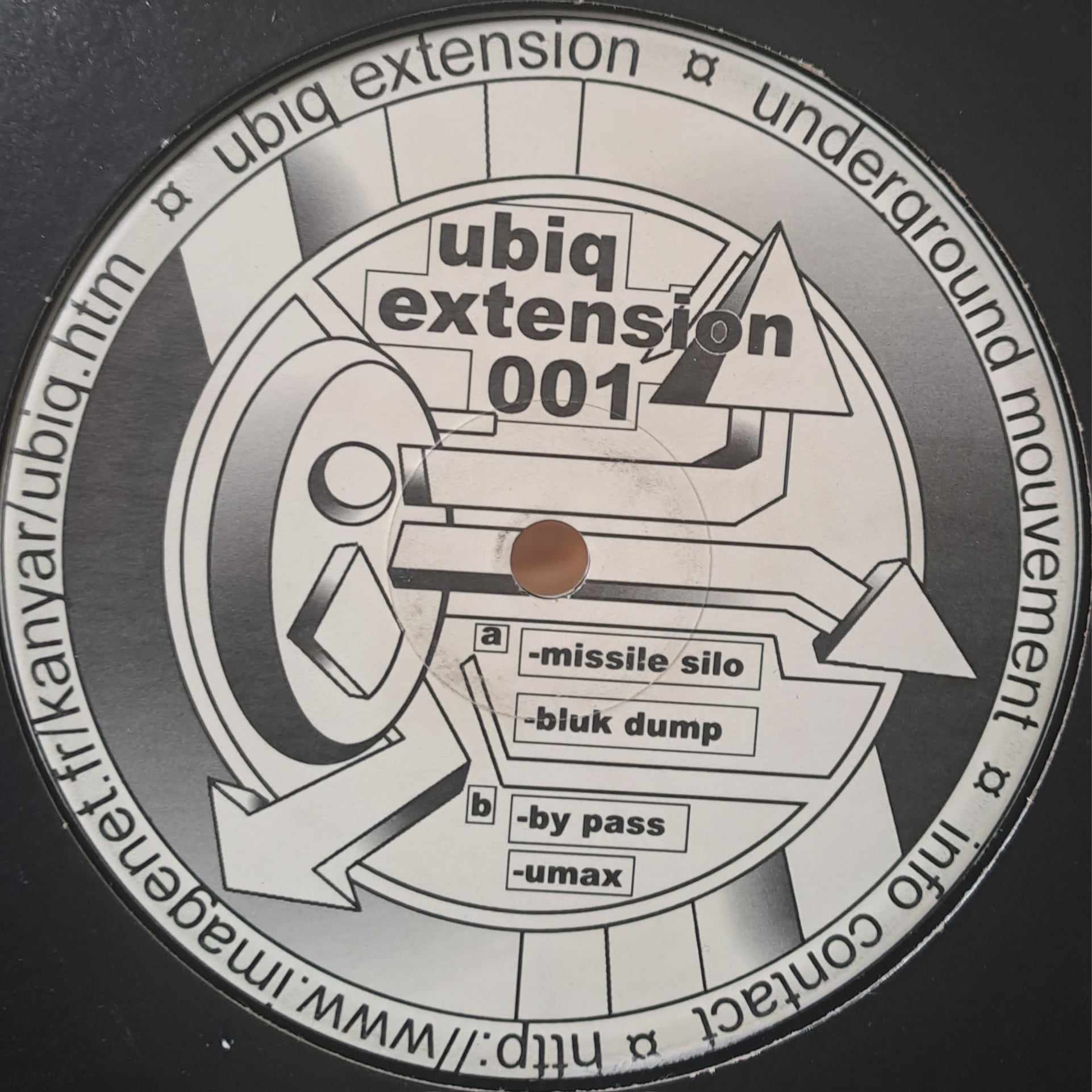 Ubiq Extension 01 - vinyle freetekno